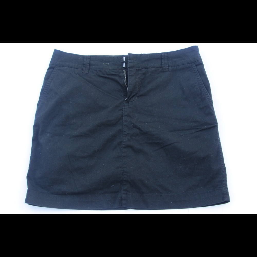 Black Skort